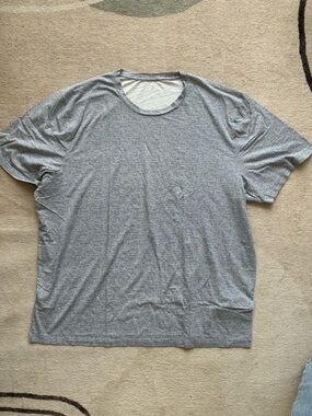 Abercrombie & Fitch Light Gray Crewneck T-Shirt